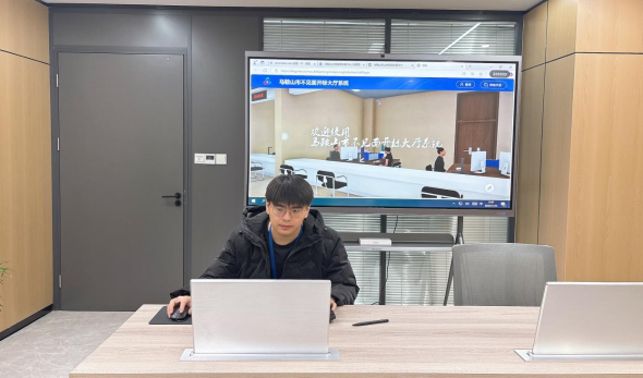 鹏程万里风“雨”中——记2024年四序度“新进之星”邱雨